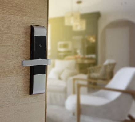 Fechadura smart lock do ARTi Leblon